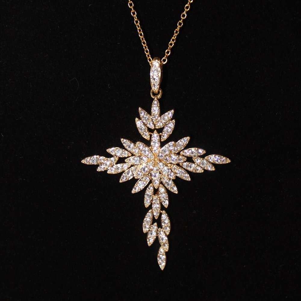 PJM Rhinestones Dangling Leaf Moveable Cross Pendant Necklace